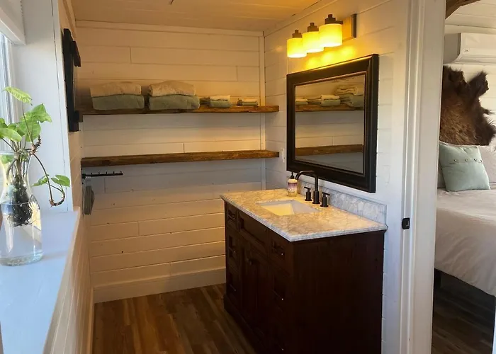 New Listing! River Front! * Powell