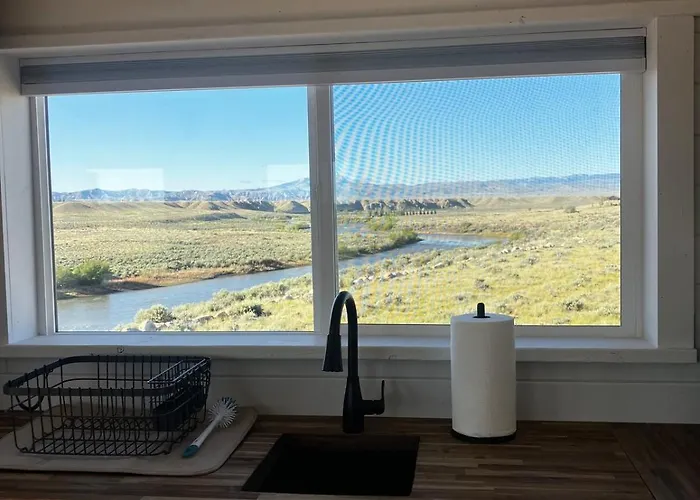 New Listing! River Front! Holiday home Powell
