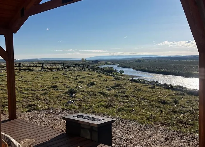 Holiday home New Listing! River Front!